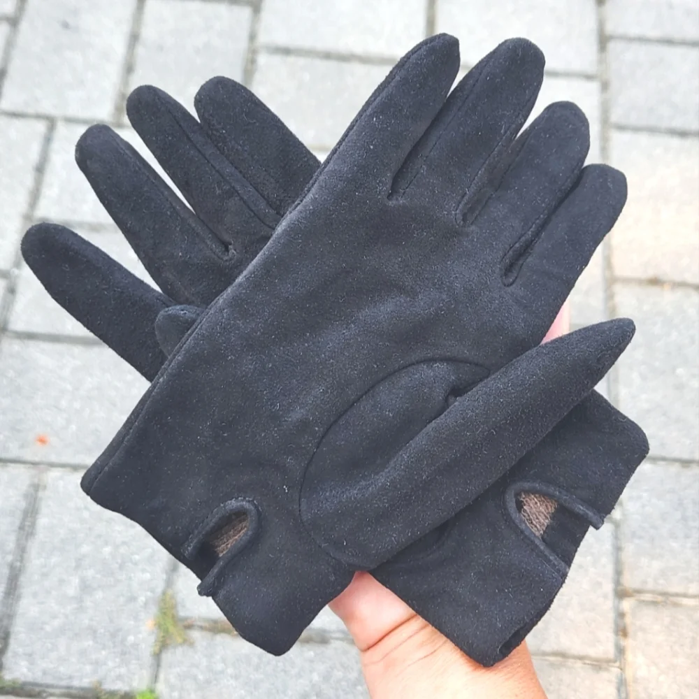 Bloomingdale's Ladies Fine Black Microsuede Gloves S